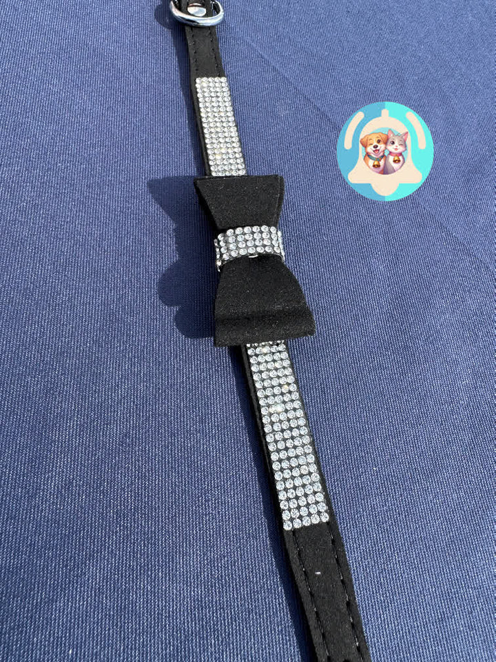 Pavllove collier nœud papillon avec strass, accessoire de mode chic et confortable pour chien et chat élégant.
