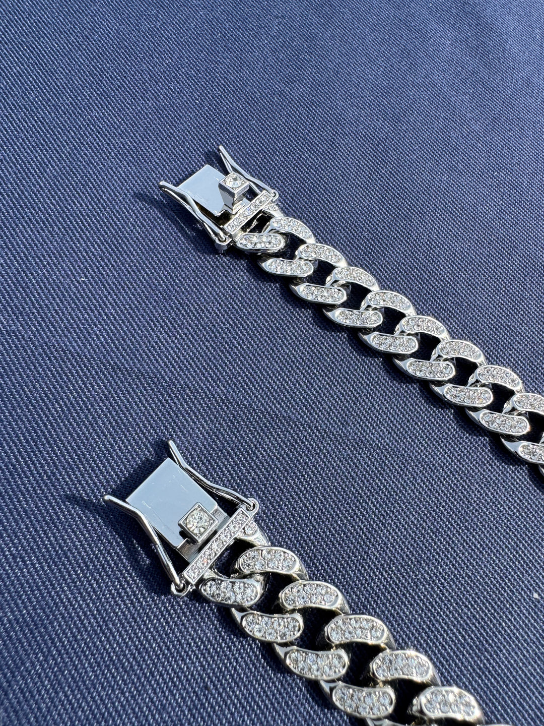 Accessoire de mode pour chien et chat – Collier strass made in France